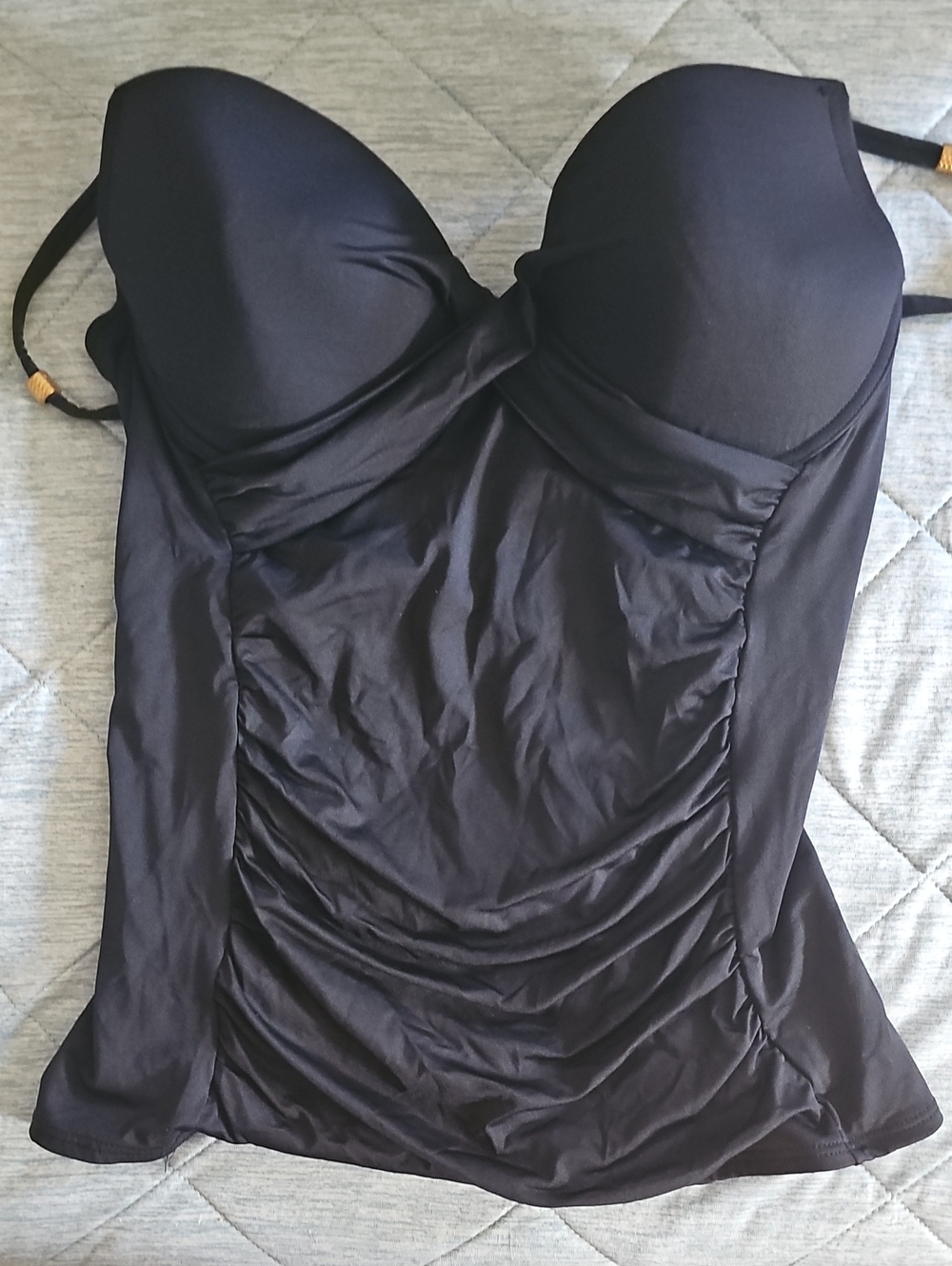 💜 Carmen Marc Valvo Black One-Piece Swimwear with Molded Cups 💜